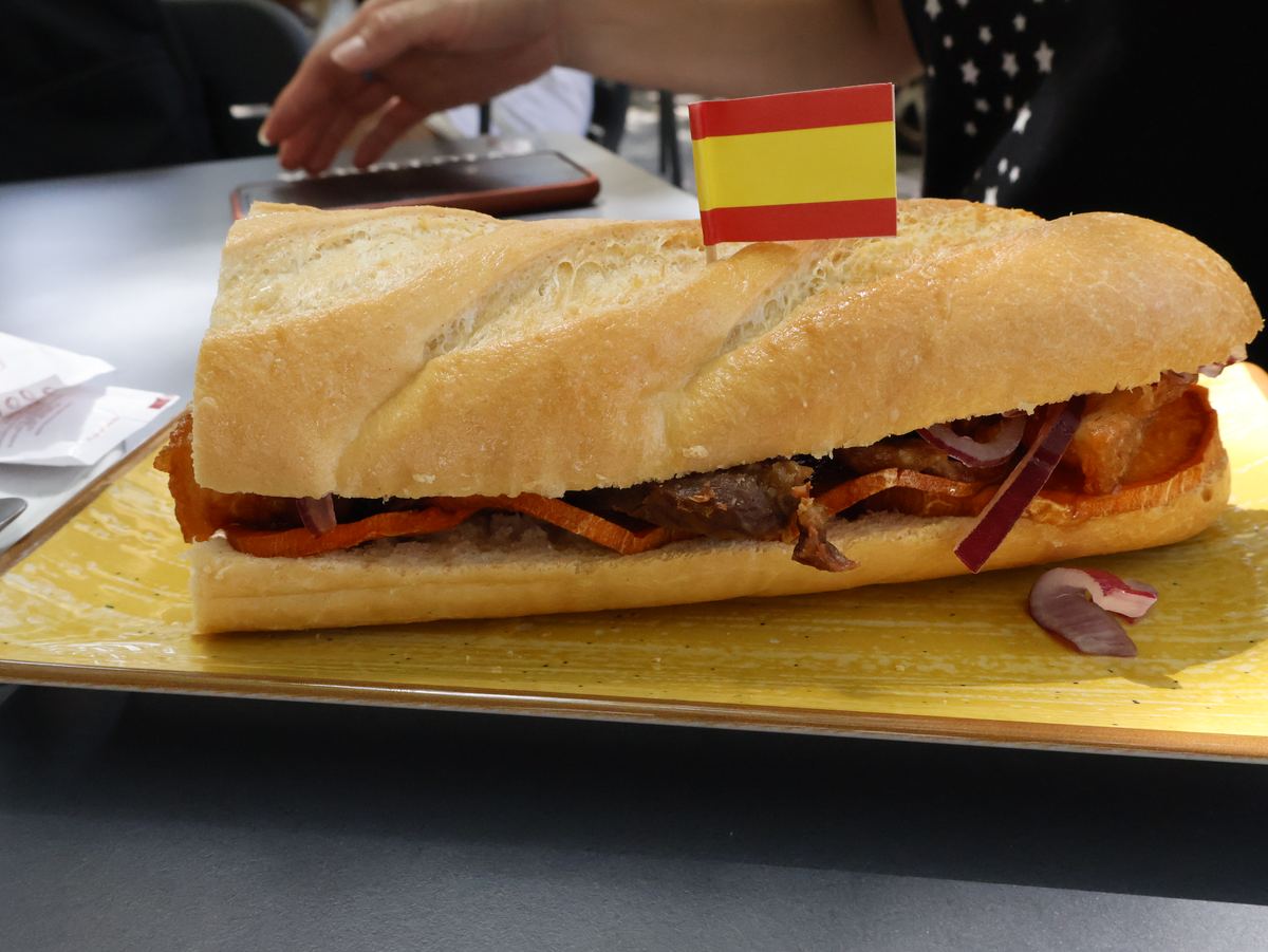 Pan con chicharrón