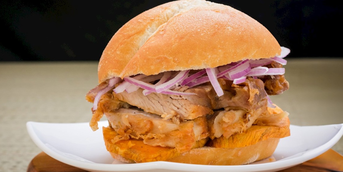 Pan con Chicharrón
